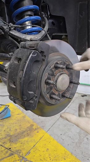 Gmc front brake service complete guide #brakesystem #automotive #mechanic #trick