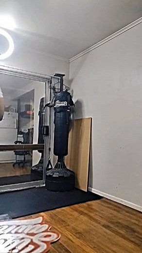 2.1K views · 23 reactions | Way cooler then pushing 86kg above my head #handstand #handstandpractice #workout #calesthenics #workoutmotivation | Fanatik Emnz | Facebook