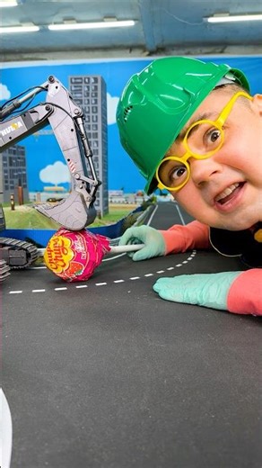 Excavator is smashing all 🚧 #builderc