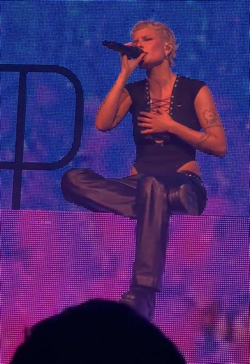 Halsey Performs '929' Live in Detroit Concert