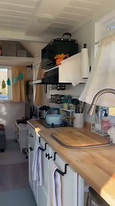 They transformed a tiny house with clever hacks! 💛