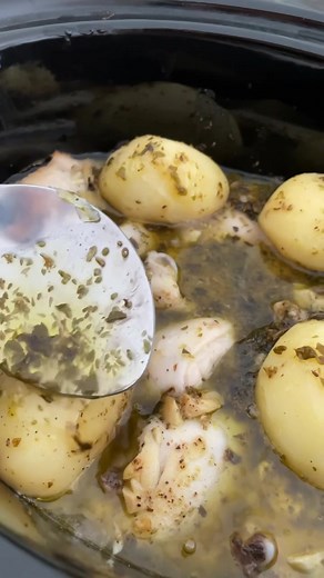 Easy Slow Cooker Lemon Chicken Recipe