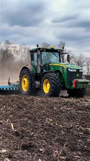 Pure JD 8335R Sound 🔊🚜 #agriculture #tractor #farming #shorts