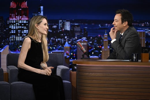 The Painful Reason Angelina Jolie Was Barefoot on the Tonight Show (VIDEO)