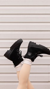 2.8K views · 10 comments | Hot stuff. ️ Sorel winter boots that will keep warm, dry and steady on icy and snowy terrains. @melhwang⁠ //⁠ Des bottes d’hiver Sorel qui vous gardent au chaud, au sec et stable sur la neige et la glace. @melhwang | Browns Shoes | Facebook