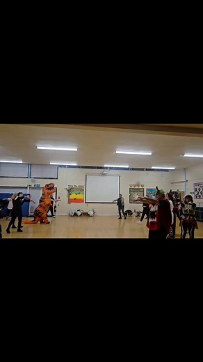 Looking back at our Monster Mash routine from last week 👻🧟‍♀️🧙‍♀️ and I still can't believe we learnt the whole routine in just one class ⭐️ this transition from the zombie walk into the monster step was a favourite of mine 👌🖤 #monstermash #EliteLadiesDance #eliteladiesdancemelksham #ladiesthatdance #halloweenfun | Elite Ladies Dance Melksham