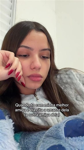 Vídeo de nicolly_bom (@nicolly_bom) relacionado a best friend