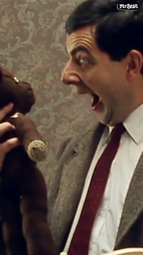 Bean and Teddy arrive at their getaway 🏨🧳🐻 | Mr Bean Live Action TV