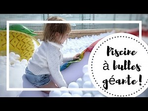 PISCINE À BALLES GÉANTE