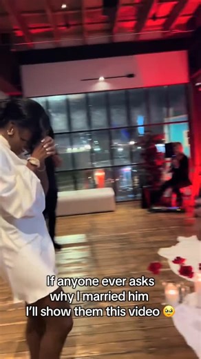 BWWM💖💖💖💻📱 on Instagram: "🤴🏼👸🏾Our love story began on hinge. We matched, Elle asked Taylor what he was looking for, and we went on a date. Since the very beginning Taylor was intentional, consistent , and very attentive. We instantly knew that we had found our person ❤️ @_msusa Congratulations darling 🎉💍Wish you happy forever 😘🙏🏾❤️🤍🖤🩷💚🩶🧡🤎🩵💙💛 . . . #proposal #engaged #lovehasnocolor #interracial #interraciallove"