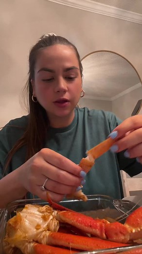 639K views · 14K reactions | I wish I would’ve known this years ago… 勞 #crablegs #crab #foodhack #hack #lifehack #fyp #foryou #foryoupage #foryourpage #viral #hacks #food #eating #fypシ #fypシ゚viral #seafood #viralreels #tiktok #tiktokviral | Kendall Azevedo | Facebook