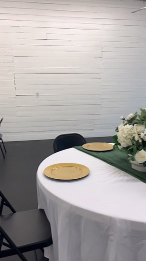 Micro Wedding Package for 50 guests! $3900! Here is one of our TOP packages that our clients love! Let us take care of everything for you so all you have to do is show up and have a great time! #weddingvenue #microweddingvenue #microwedding #texasweddings #texasweddingvenue #TexasMicroWedding #texasweddingplanner #texasweddingphotographer | The Little Chapel TX