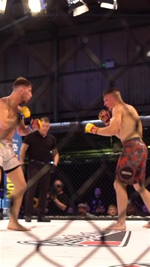 Nothing beats watching Jack Eglin's boxing brilliance live 🔥 | Cage Warriors