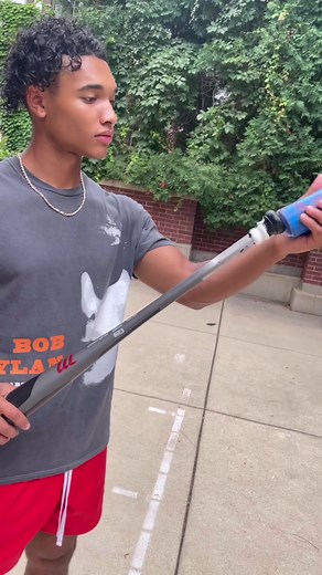 Replying to @jxy Crafting the perfect #baseball bat⚾️#stickgrip #mlb | taper on baseball bat