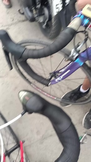 infinite speed glitch 🥵 #cycling #siklistangtiktoker #siklista #cateye #specialized #pinarello #roadbike #mtb #fixedgear #bikephilippines #siklistangpuyat #viral #fypシ #fyp