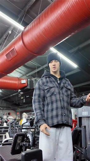 fonz on Instagram: "last leg workout out now if you want to get in the best shape of your life "COACH" no bs, no excuses, just results #fitnessjourney #fitnessmotivation #fitness #natural #viral #instagram #bodybuilding #aesthetics #zyzz #squats #benchpress #lifestyle #model #workout #gym #transformation #lifting #strong #gymmotivation #powerlifting #powerliftingmotivation #teenmodel #bulking #cutting #diet #personaltrainer #abs #brasil #brazilian"