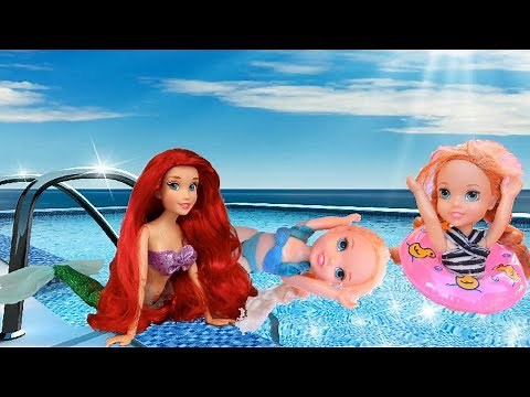 Elsa and Anna Toddlers Swimming Lessons w/ Ariel 💦Mermaids Pool Party Elsia Annia Barbie Dolls Toys