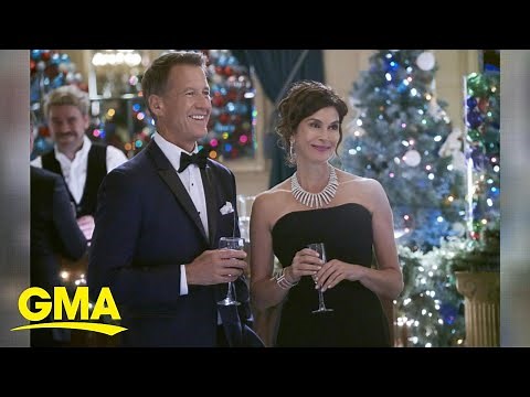 Teri Hatcher, James Denton reunite in new Hallmark film, ‘A Kiss Before Christmas’ l GMA