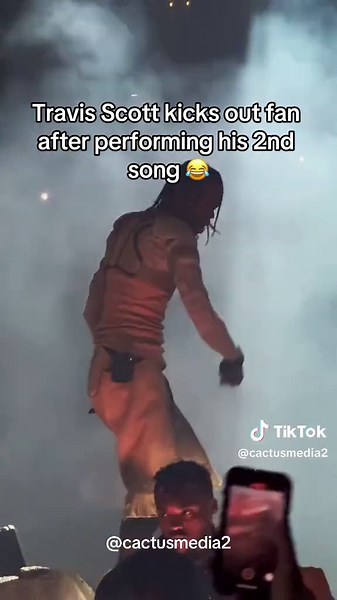 what did bro do⁉️⁉️ #travis #scott #travisscott #cactusjack #fyp #viral