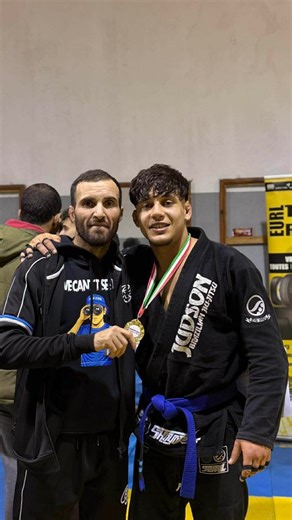 Ayoub Zouaid on Instagram: "new zone is deferent 🔵⚪🥇🔥 #bjj #bjjlifestyle #fyp #viral #king"