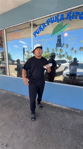 Rey Garcia on Instagram: "SUAVE FIRST TIME TRYING PUKA PUKA KITCHEN IN HILO!!! #suave #bigisland #hawaii @pukapukakitchen"