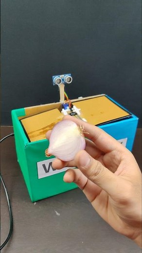 How to make smart dustbin #arduino #arduinoprojects #eazytronic #dustbin #robot #smartdustbin