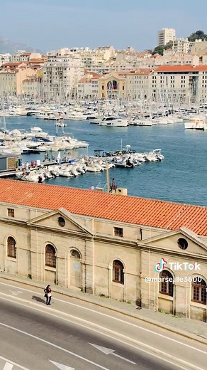 Voyage à Marseille : Découverte de la Mer et du Port