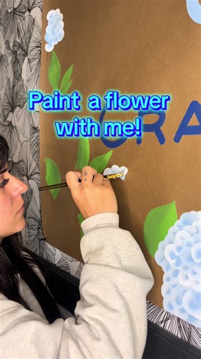 She’s a little bulb-y but I like her 🤭 #flower #painting #banner #hydrangeas #blending