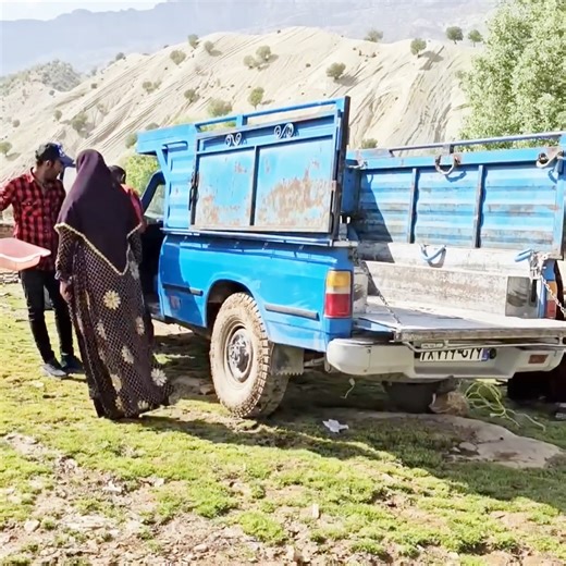 Buying basic kitchen appliances for a more comfortable nomadic life. | Sadie Murphy