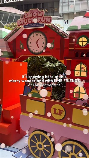 The LINE FRIENDS crew is taking over the malls of Frasers Property Singapore from now till 28 Dec 2025. Highlights: 📷instagrammable LINE FRIENDS photo ops 🛝larger-than-life inflatable playgrounds ⛳️adorable mini golf pop-ups 🐻🐰Meet & Greets with LINE FRIENDS ☂️Get a LINE FRIENDS colour-changing umbrella by purchasing for $9.90 each via the FRx app, and spending min $50 at the malls. For more details visit bit.ly/FPSLINEFRIENDSXMAS25 🫧Smoke Bubble Show Timings at The Centrepoint: 🗓️6 & 7 De