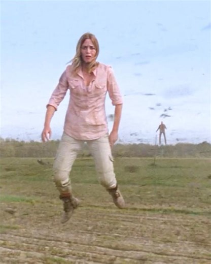 The Final Loop: How Joe Broke the Cycle in 'Looper'" 🎬🌀#film #movie