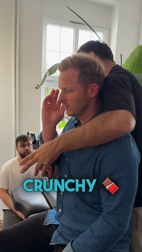 DR. AHMAD EL MASRI MD on Instagram: "Proper Shoulder Manipulation Techniques We discuss proper shoulder movement and positioning, including locking the scapula and adducting 10 degrees. Avoid this technique for older individuals or those with specific shoulder conditions. ———————————— @crackingchris @madisdillenburg @physiocoachsam #crckandmove #osnabrück #germany #deutschland #academy #shoulder #pain #movement #physiotherapy #teach #workshop #technique"