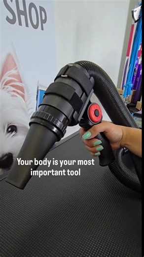Stop fighting your equipment! ✋️ The Shernbao Dryer Hose Holder is the ergonomic answer to your biggest 💨drying headaches. It's purpose-built for the health of the professional groomer 💯 This lightweight, ergonomic tool is the ultimate game-changer for your workflow: 💪 Goodbye, Arm Fatigue: Provides a secure, lightweight grip that drastically reduces strain on your wrist and arm muscles during long blow-drying sessions. 🔥 Complete Heat Isolation: Features a heat-isolating handle so you never