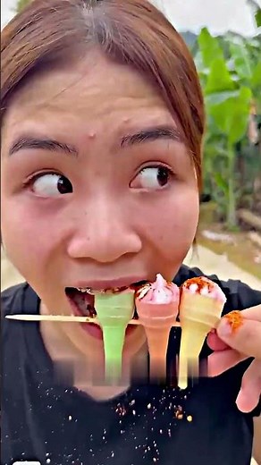 Ela colocou pimenta no sorvete e olha no que deu 🌶️