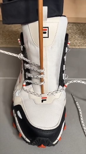 Fashion tips you need 👌 #clothingtips #fashion #lifehacks Wes & Alison share helpful clothing, laundry, sewing and fashion tutorial tips. This original video was produced by Wes and Alison. | Life According to Us