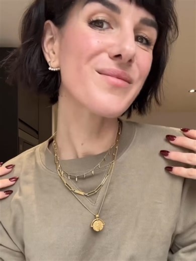 If you’re a basics gal, you NEED these ✨ I love playing dress up but 9/10 you’ll find me in a basic tee or crewneck sweater. Quickest way to style a classic staple like that for every day is 3 layered gold necklaces. ✨ I genuinely never take the ones you see here off. I am a low maintenance girly so if I’m going to buy jewelry, I better be able to sweat, shower and sleep in it!! Sharing on ShopMy: https://shopmy.us/shop/collections/3911085 #jewelry #everydaynecklace #stylestaple