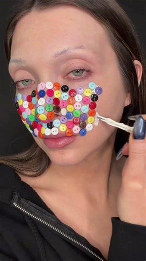 "Button face 🪡" by MUA @christina.alexandraa