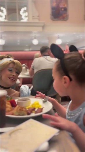 Magical moments with Cinderella (Breakfast at 1900 Park Fare)