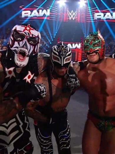 Rey Mysterio & Penta & Dragon Lee vs THE VISION #wwe #nxt #wwetiktok #smackdown #raw #wweraw #wrestling #prowrestling #wrestlemania #wwenetwork #wweespañol #adampearce #reymysterio #penta #dragonlee #bronsonreed #loganpaul #paulheyman #austintheory