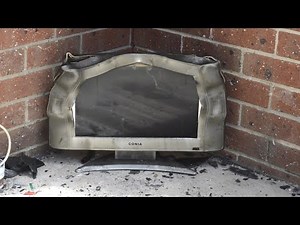 Smashing a Conia CLCD1720 17" LCD TV
