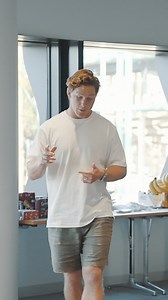 Wallaby #859, Michael Hooper, presents our Australia U16 boys with their first Gold jerseys 💛 | Play Rugby