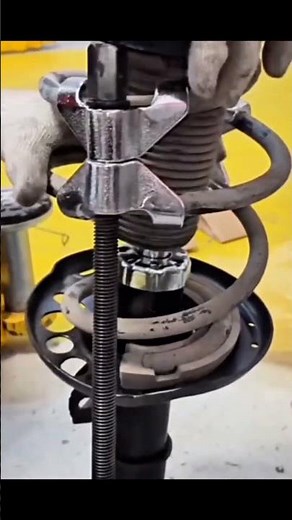 "Complete Process of Replacing Car Shock Absorbers" #repair #mechanic #fyp
