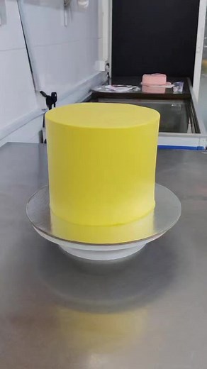 1.2M views · 10K reactions | Tom & Jerry Cake Design  #cake #cakeart #cakedesign #cakemaking #cakedecor #cakedecorator #cakedecorating #cakedecoration #cakedecoratingideas #reels #reelsfb #reelsvideo #reels2023 #reelsviral | Jerick Bien | Facebook