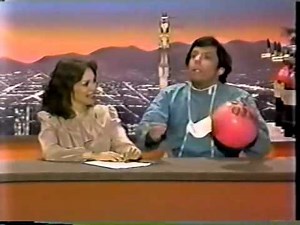 Melanie gets hooked by Bruce Mahler on a new diet fad on "Fridays"