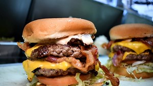 The High Deserts First and only Fresh Ground burger! 🥩🍔🥩🍔🥩🍔🥩🍔🥩🍔🥩🍔🥩🍔🥩 | Apollo Restaurant