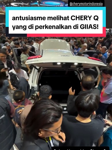 Boom, Chery Q diperkenalkan sekaligus harganya, luar biasa antusias orang-orang yang mau lihat Chery Q di GIIAS 2026. Bukan main hype Chery Q bis seramai itu dilihat banyak orang. sc: indra_fathan #cheryqq #cheryq #fyp #foryou #trending @Chery Motor Indonesia