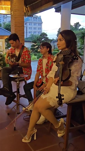 "Besame Mucho" 1940 Mexico LiveAcoustic Music