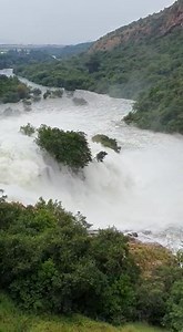 620K views · 11K reactions | UPDATE: Please see latest footage of Hartbeespoort Dam, South Africa, from yesterday (Sat 12 Nov '22) here: https://bit.ly/hartbeespoortdam22 The below footage is Hartbeespoort Dam, South Africa in either 2019 or 2020 (opinions vary). TY Elmarie VN - « This video’s doing the rounds on WhatsApp. It’s been raining quite a bit in Gauteng… » | SAPeople.com - for South Africans in SA and expats | Facebook