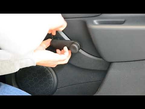 Dacia Sandero Door Panel Removal