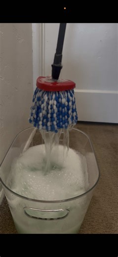 Couldn’t get the front of the mop to behave 😩#sudsycleaning #cleaningmotivation #fyp #carpetmop #scrubs